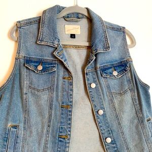 Universal Thread Jean vest